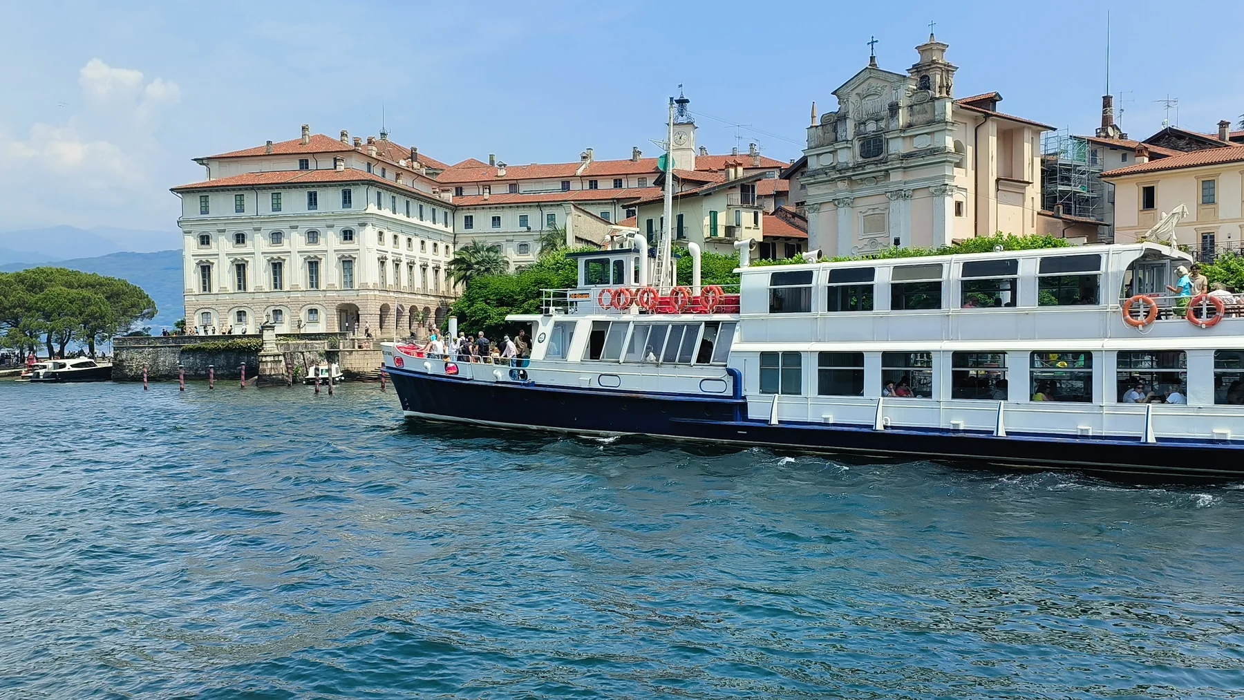 Isole Borromee e imbarcazione sul Lago Maggiore